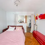 Spacious Apt Near Montmartre
