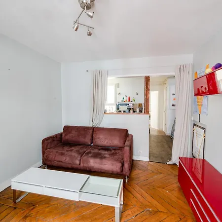 Spacious Apt Near Montmartre Parigi